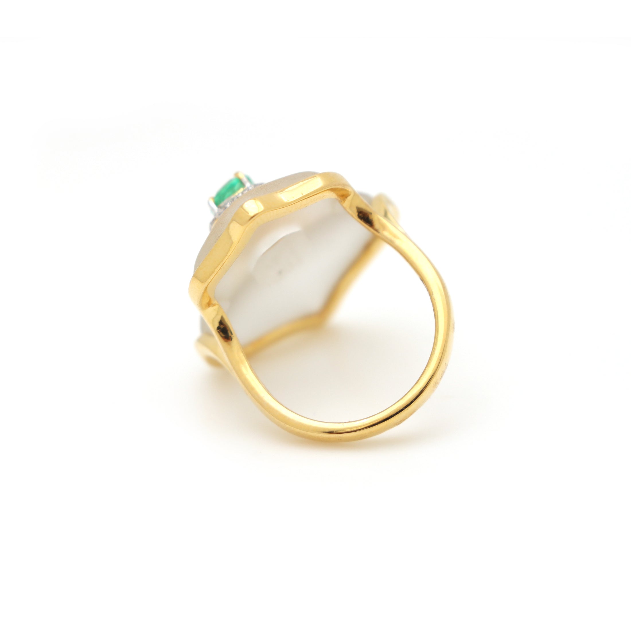 Natural Crystal Carving and Emerald 18K gold ring close-up detail - NFJSD-1546