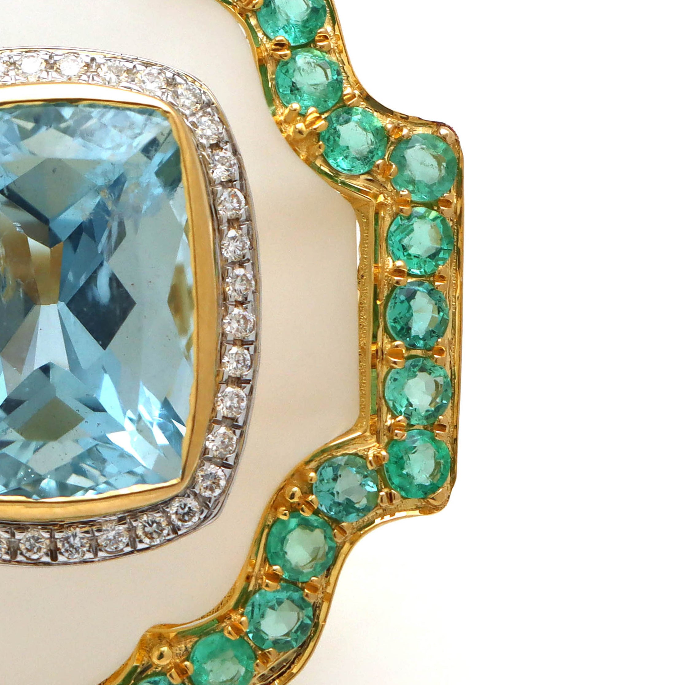 Natural Crystal and Aquamarine 18K gold ring close-up detail - NFJSD-1596