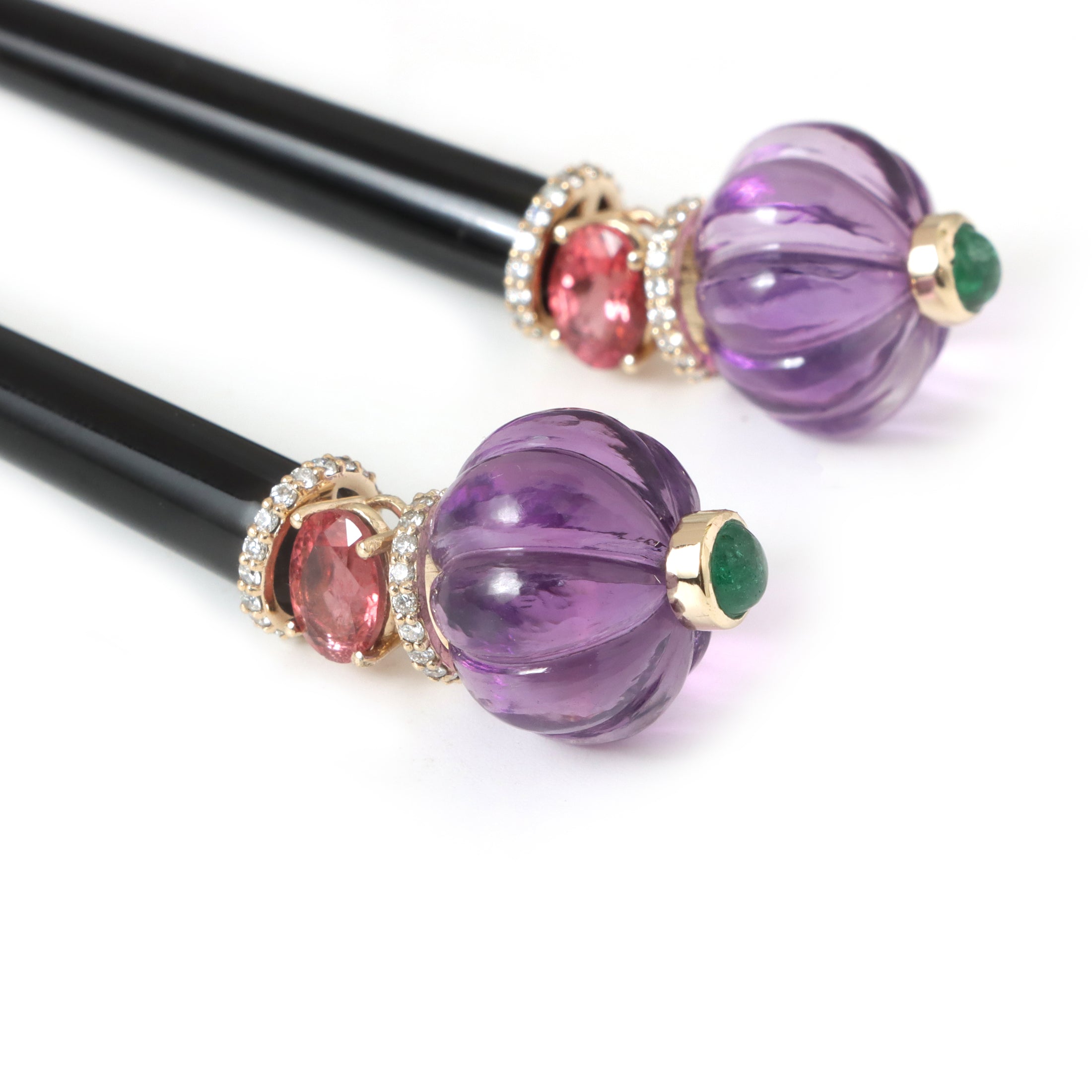 Natural Black Onyx and Amethyst 14K gold earrings close-up detail - NFJSD-1911