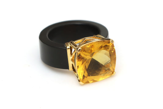 Natural Black Onyx Shank and Yellow Aquamarine Cushion Cut 18K gold ring front view - NFJSD-1387