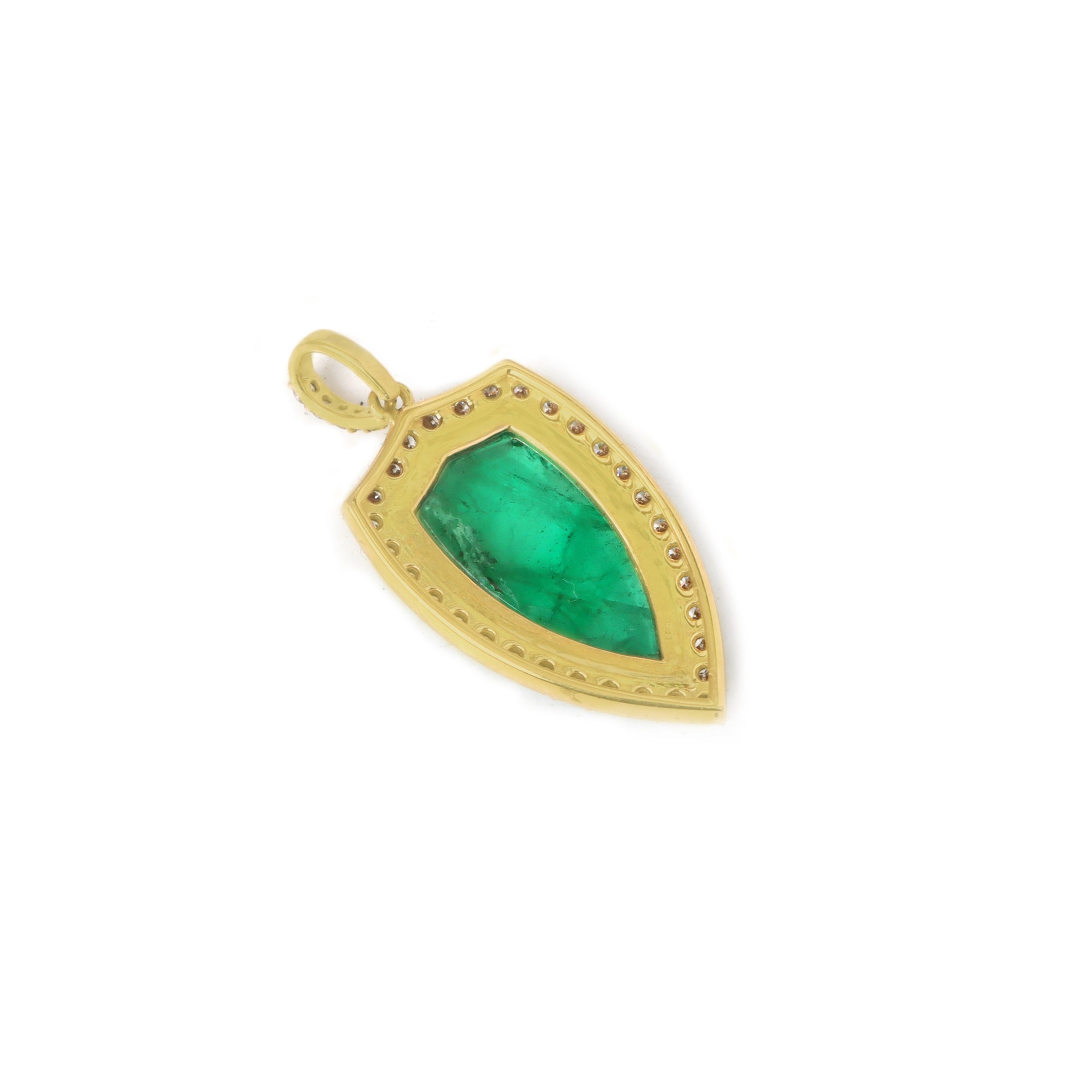Natural Emerald 18K gold pendant close-up detail - NFJSD-1900
